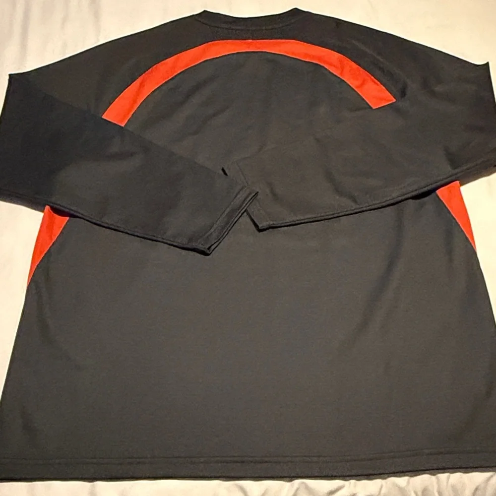 Nike Men’s Long-Sleeve Athletic Shirt in Charcoal with Orange Panels